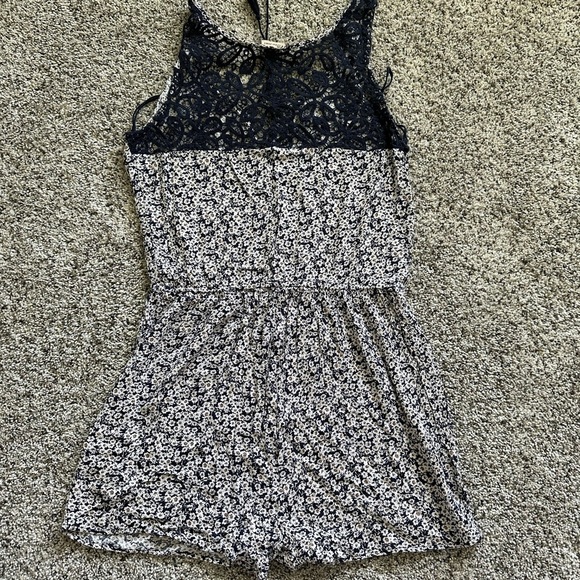 Floral romper - Picture 2 of 6